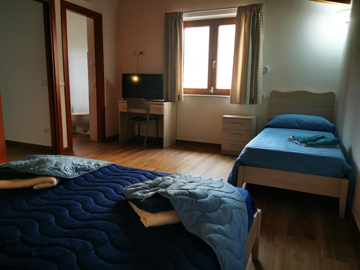 Agriturismo B&B Il Girasole Roccadaspide Kültér fotó