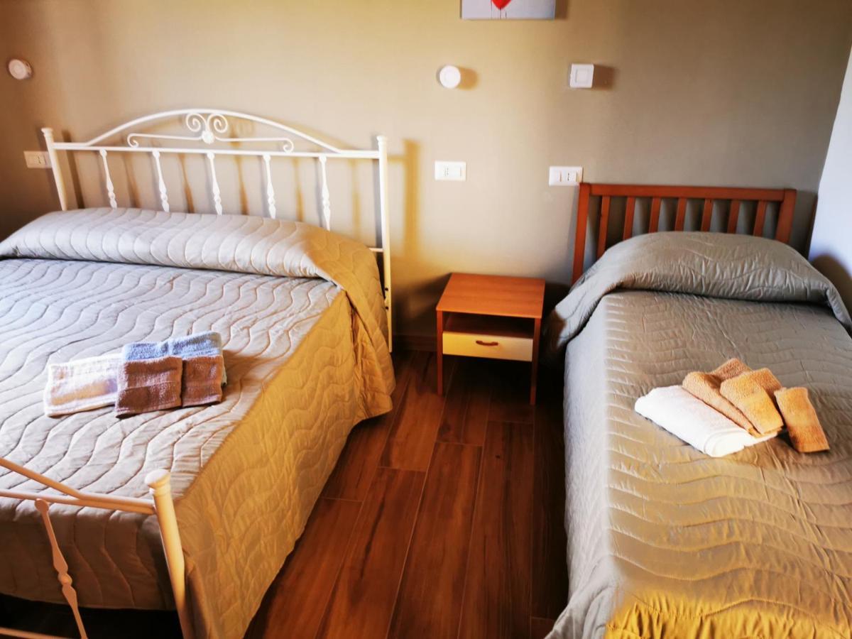Agriturismo B&B Il Girasole Roccadaspide Kültér fotó