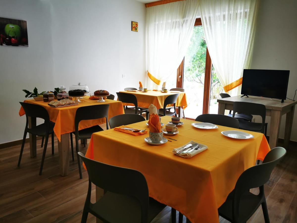 Agriturismo B&B Il Girasole Roccadaspide Kültér fotó