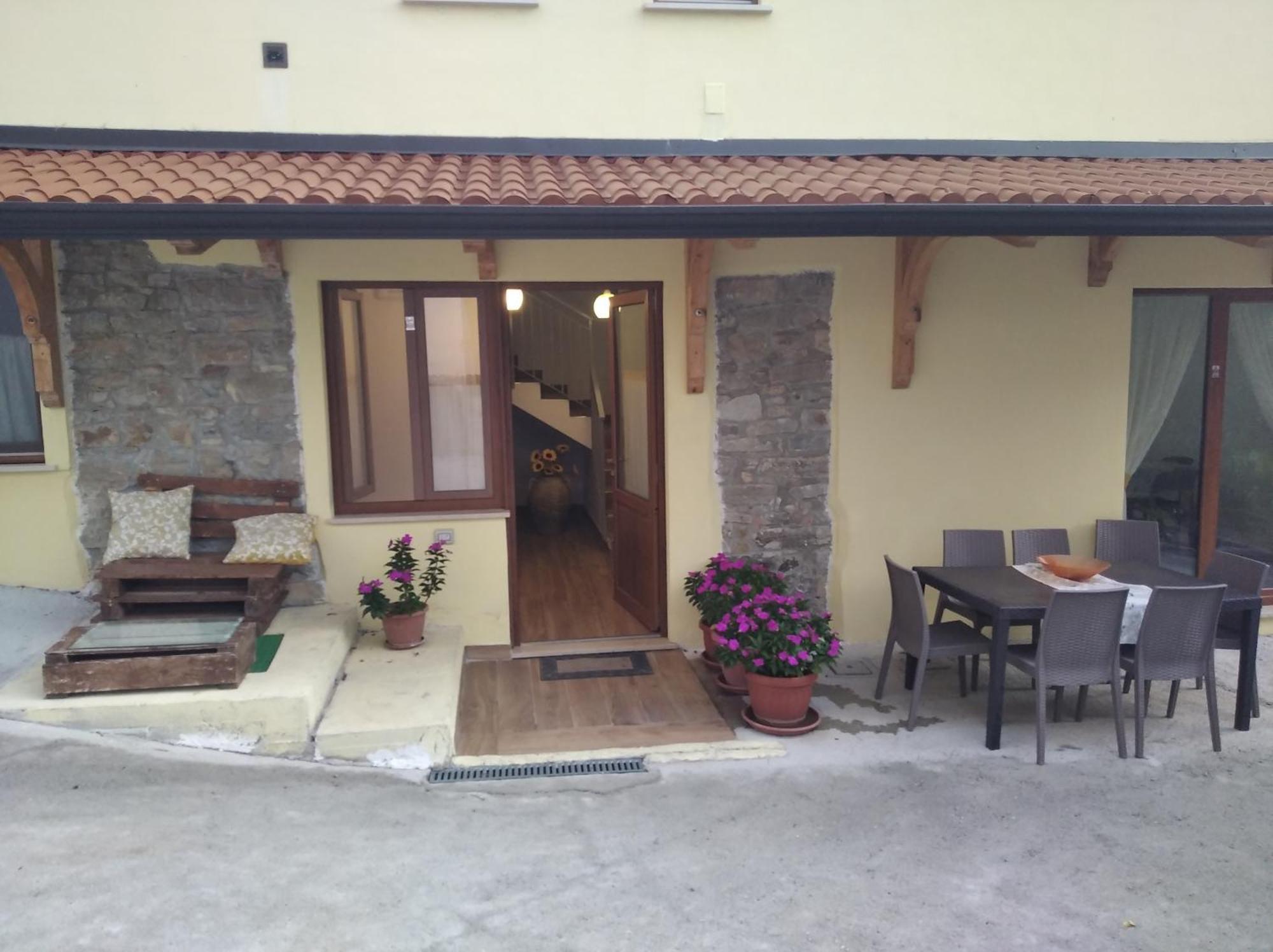 Agriturismo B&B Il Girasole Roccadaspide Kültér fotó